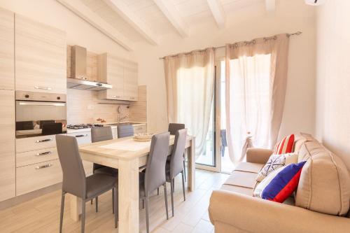  Casa Macis vista mare in Isola Rossa