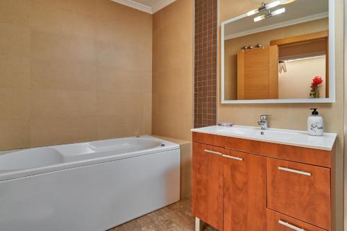 Vivienda con piscina - image 3