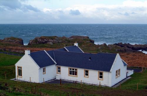 Double or Twin Room with Sea View