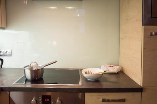 Modern Apartment Všehrdova - image 10