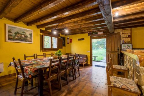 A szálláshely kívülről, La Hirriria in San Roque De Riomiera