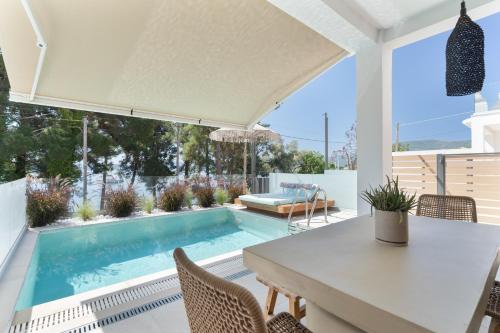 Mella Roa - Villa Onyx – khách sạn tại Perigiali
