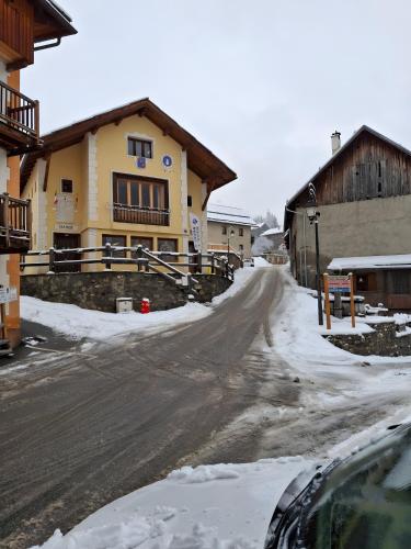 Viesnīcas āriene, Gîte à Molines en Queyras 8-15 pers (Gite a Molines en Queyras 8-15 pers) in Molines En Queyras