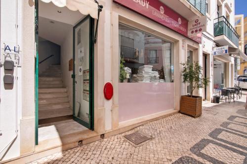Faro Downtown Suites - Vila Adentro - image 4