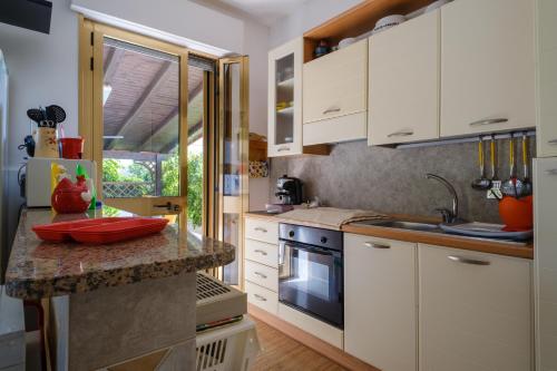 virtuve, Villa Rita a 200m dal mare in Spiaggiabella