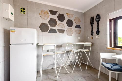 Sublime Sun and Van By Meco Stays - image 2