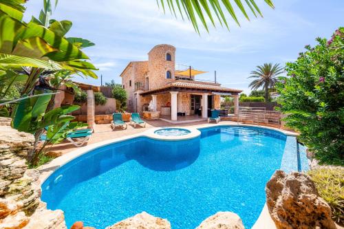 Villa Del Salto Uceda – khách sạn tại Cala Santanyi