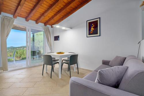 2 bedrooms, 3 beds