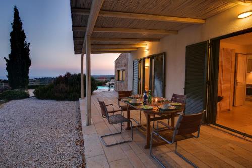 Exterior view, Villa Mataki Ideales Resort in Trapezaki Beach