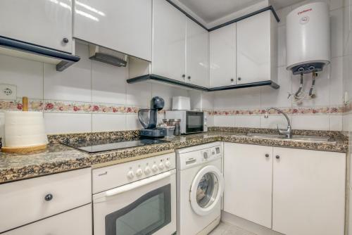 virtuve, Apartamento en playa de Daimús (Apartamento en playa de Daimus) in Daimuz