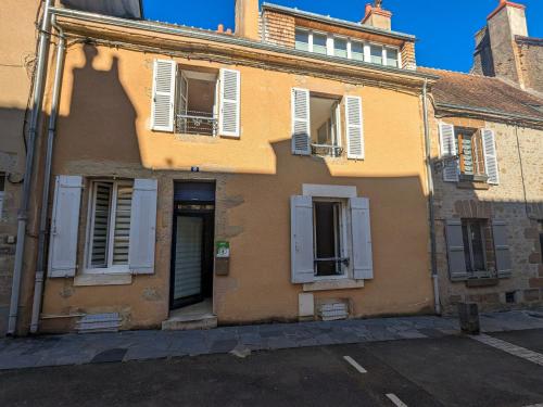 Maison de ville au cœur de La Châtre - 5 pers. - FR-1-591-785 gîte à louer Montgivray