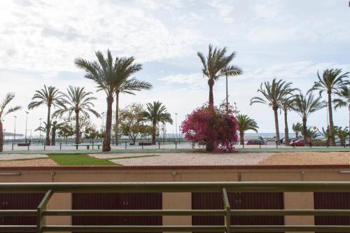 Superior Double or Twin Room with Sea View image 1