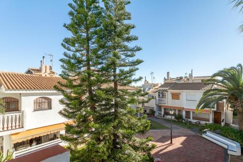 Casa en la playa con piscinas costa - image 3