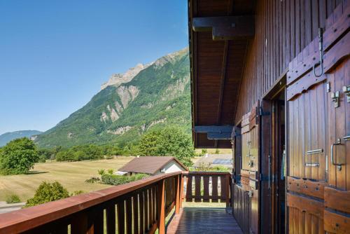 Exterior view, La Lauziere - Chalet Parking Jardin in Montailleur