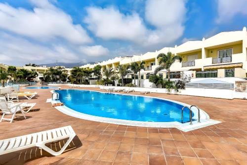 Oasis Fañabe Townhouse - image 4