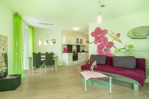 Guestroom, Ferienwohnung Orchidee in Sipplingen
