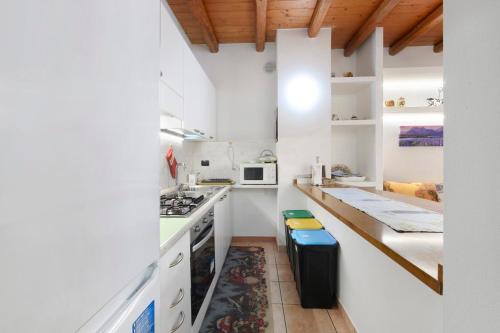 virtuve, La Casa Del Barba Monguzzo in Monguzzo