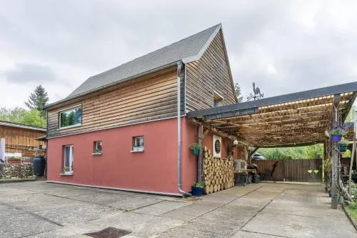 Chalet Kunterbunt in Langenwetzendorf, Deutschland