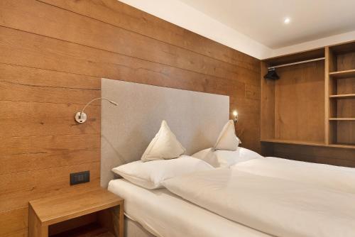 Apartments Montblanc Sella - Tap to explore photos