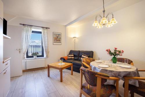 2 bedrooms, 2 beds