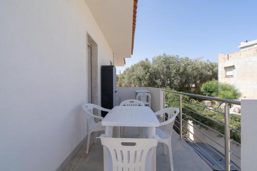 2 bedrooms, 3 beds