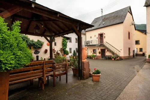 Eulennest 1 in Minheim, Deutschland