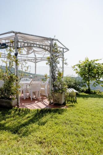 Viesnīcas āriene, Suite Al Pian Apartment in Mezzane Di Sotto