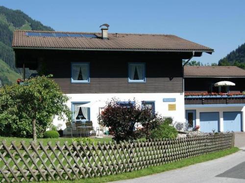 Holiday Home in Rauris mit Terrasse- Grill und Garten by Interhome