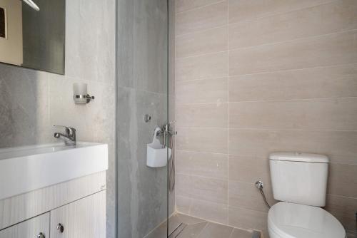 Bathroom, Iguana studio 9 in Pidima Kyras