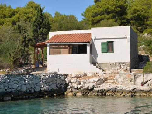 Holiday Home Steinhaus am Meer mit überdachter Terrasse als p by Interhome (Holiday Home Steinhaus am Meer mit uberdachter Terrasse als p by Interhome) in Žut