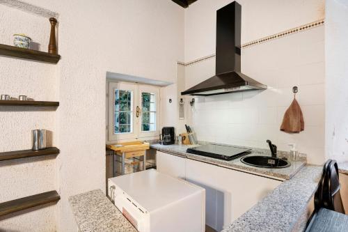 Konyha, in Villa Belli in Miasino