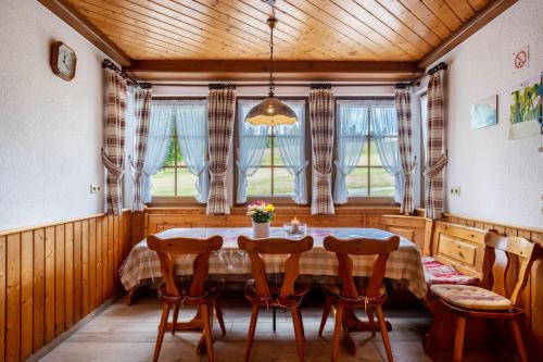 Two-Bedroom Deluxe Apartment with Garden View