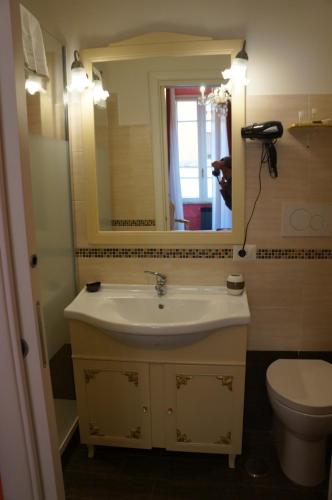 Pope's Suites - image 6