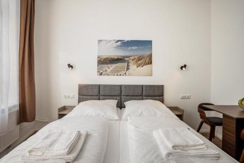 Altstadt Residenz - image 5