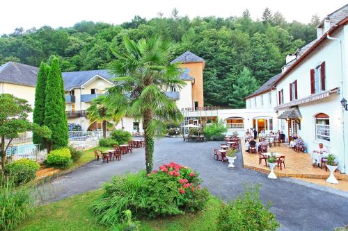 Logis Le Vieux Logis - Hotel - Lestelle-Bétharram