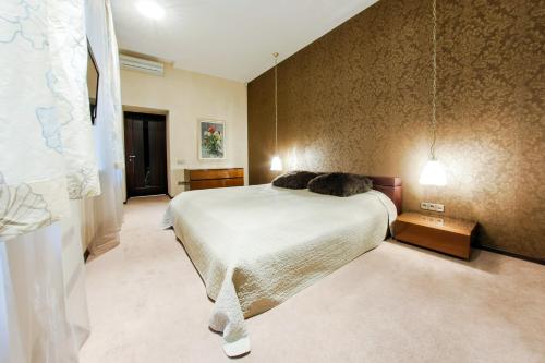 hth24 apartments on Italiyanskaya 14 - main image