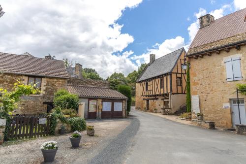 Viesnīcas āriene, Maison familiale Les Crozes in Archignac
