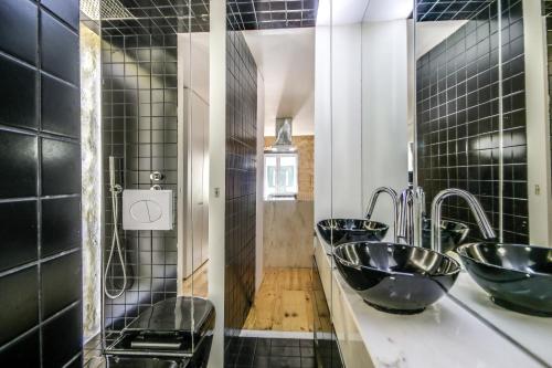 Green Street Lisbon Loft - image 25