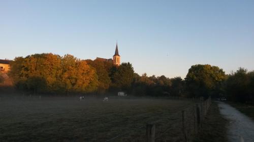Viesnīcas āriene, Chambres D'hôtes Le Fer À Cheval (Chambres D'hotes Le Fer A Cheval) in Montreuil-sur-Maine