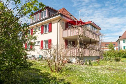 Flair Ferienwohnung Lilie – khách sạn tại Stockach