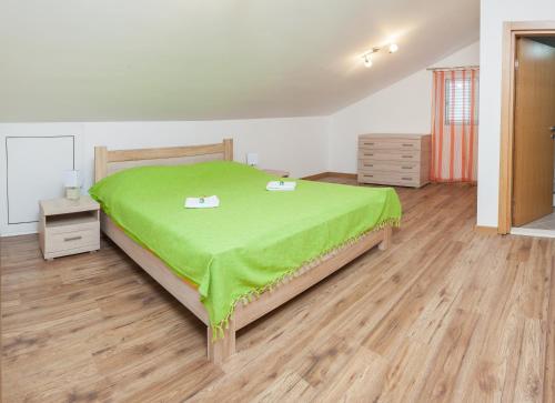 Apartments Viktoria - image 7