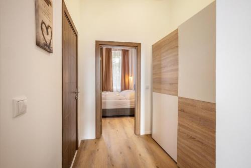 Altstadt Residenz - image 2