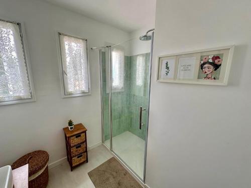Maison bord de mer piscine et clim - image 2