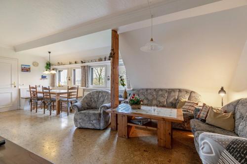 4 bedrooms, 4 beds