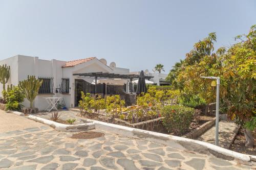Beautiful Bungalow Maspalomas Lago - image 2