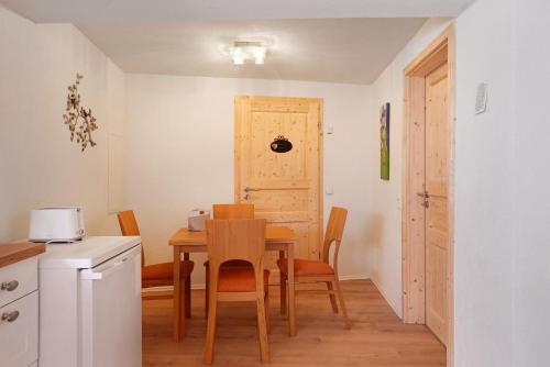 A szálláshely kívülről, Wohnung Am Fuße des Kreuzbergs in Bischofsheim a.d. Rhon