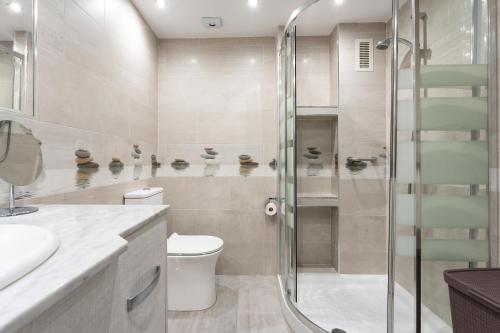 Pyr studio apartment - image 5