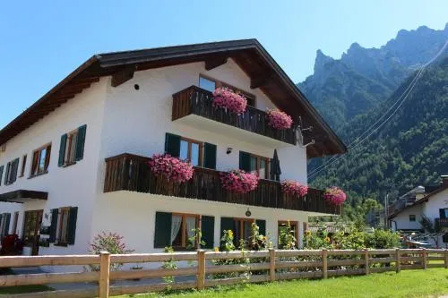 Barbara Jais in Mittenwald, Deutschland