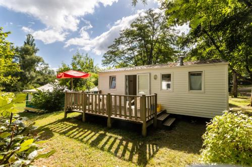 Mobilhome Le Tilleul – khách sạn tại Prats-du-Perigord