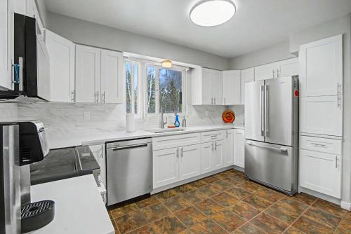 Quiet & Cozy Retreat Near Downtown Prince George in Prince George (BC)